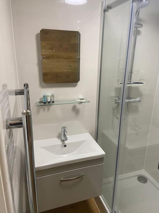 One Bedroom Ground Floor Flat Central Chichester Exteriér fotografie