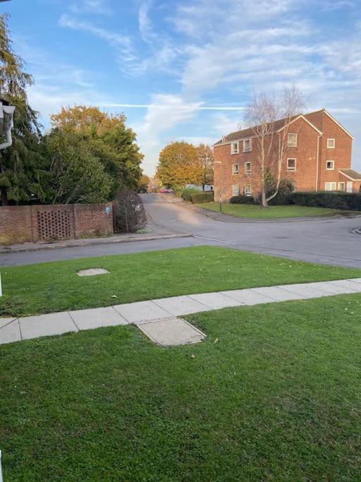 One Bedroom Ground Floor Flat Central Chichester Exteriér fotografie