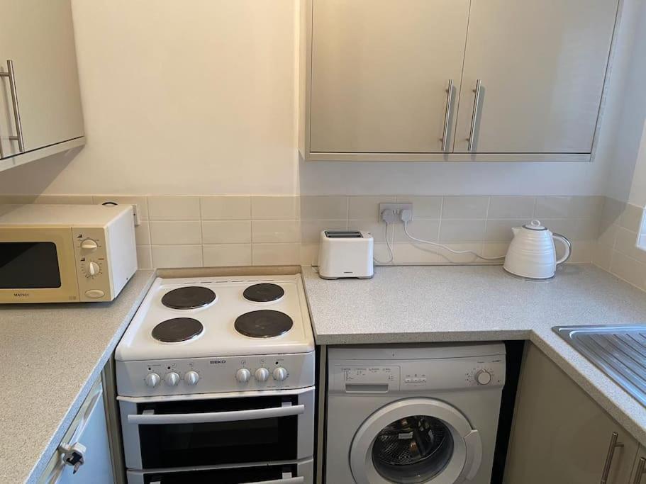 One Bedroom Ground Floor Flat Central Chichester Exteriér fotografie