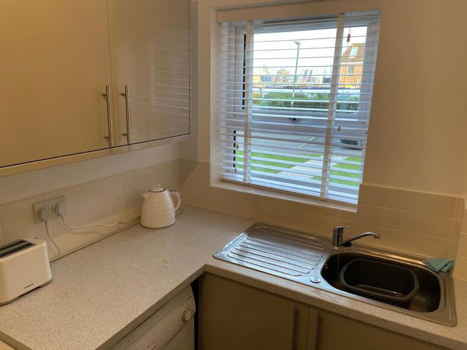 One Bedroom Ground Floor Flat Central Chichester Exteriér fotografie